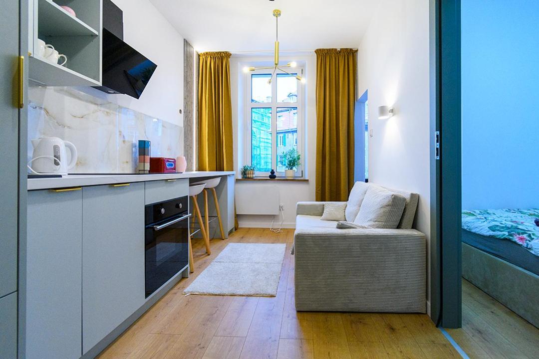 Apartament Pod Wieza 2 Wałbrzych Esterno foto